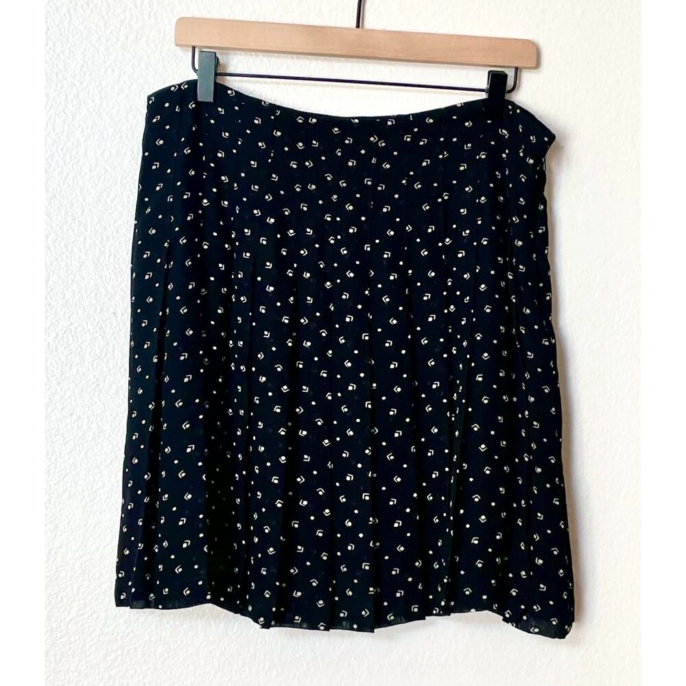Ralph Lauren Black and White Print Pleated Skater Skirt Size 12.